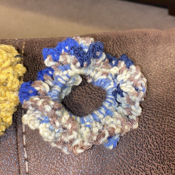 Crocheted Scunchie set of 2 - Picture 3 of 3